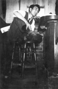 Dazai en un bar de Tokio - La mujer de Villon1